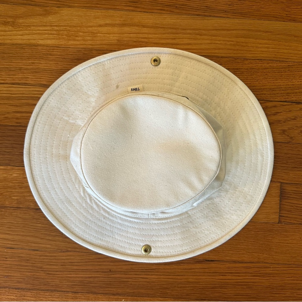 Classic cream Tilley Hat